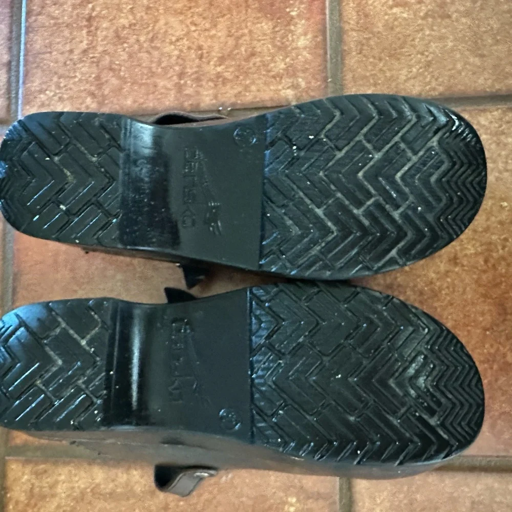 Dansko Merrie Leather Perforated Mary Jane Clog Shoes Euro 37 Dark Brown - Picture 4 of 5